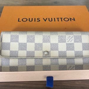 Louis Vuitton wallet with box